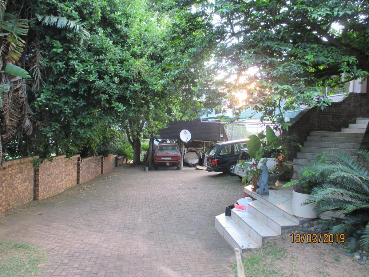 The Tree House Mbombela Exterior foto